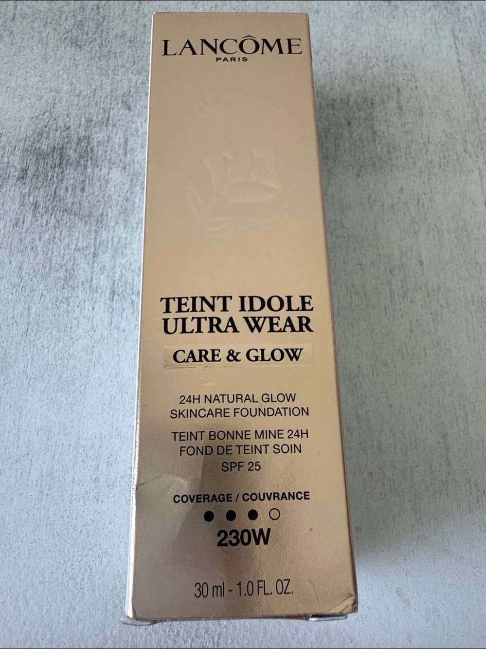 Lancôme 230W Teint Idole Ultra Wear Care & Glow 24H Glow Foundation SPF 25